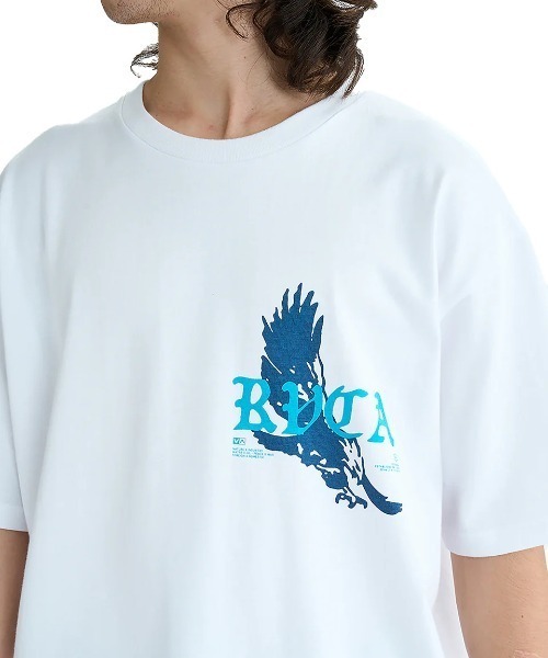 RVCA(ルーカ)の「RVCA メンズ TOUR DATES SS Tシャツ 【2025年夏モデル】/ルーカバックプリント半袖ロゴTシャツ(Tシャツ/カットソー・メンズ・ブルー系その他/ホワイト/ブラック・SMALL/MEDIUM/LARGE/X-LARGE)」の5枚目の写真