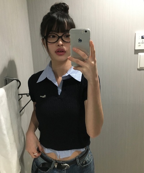 anyonemore（エニワンモア）の「配色シャツレイヤード風半袖ニット（ニット/セーター・レディース・ネイビー・FREE）」の5枚目の写真