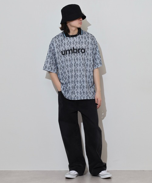 UMBRO（アンブロ）の「UMBRO アンブロ 総柄 フロントプリント