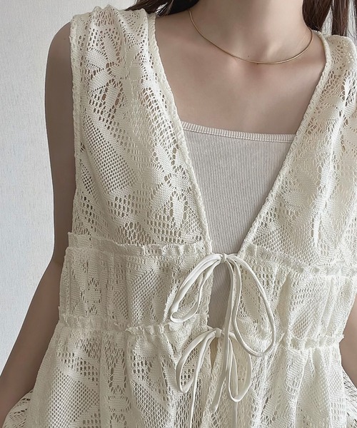 LAUIR（ラウアー）の「リボンフラワーレースベスト（ベスト・レディース・クリーム/ブラック/ホワイト・MEDIUM/LARGE/X-LARGE）」の5枚目の写真
