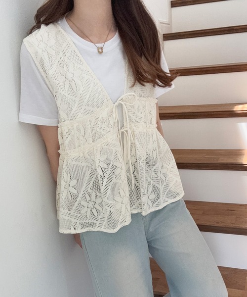 LAUIR（ラウアー）の「リボンフラワーレースベスト（ベスト・レディース・クリーム/ブラック/ホワイト・MEDIUM/LARGE/X-LARGE）」の11枚目の写真