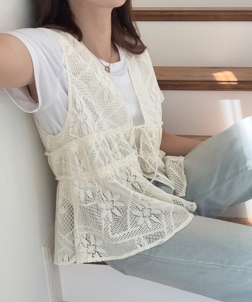 LAUIR（ラウアー）の「リボンフラワーレースベスト（ベスト・レディース・クリーム/ブラック/ホワイト・MEDIUM/LARGE/X-LARGE）」の12枚目の写真