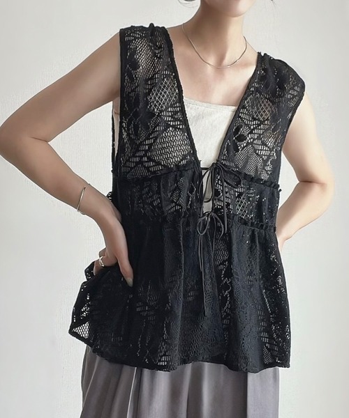 LAUIR（ラウアー）の「リボンフラワーレースベスト（ベスト・レディース・クリーム/ブラック/ホワイト・MEDIUM/LARGE/X-LARGE）」の16枚目の写真