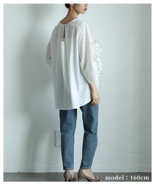 Sawa a la mode（サワアラモード）の「袖フリルフィッシュテールブラウス（シャツ/ブラウス・レディース・ホワイト/ブルー・FREE）」の5枚目の写真