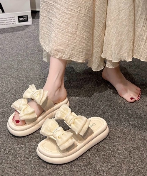 LADY LIKE(レディライク)の「ダブルリボン厚底サンダル(サンダル・レディース・アイボリー/ブラック・23.5cm/24.0cm/24.5cm)」の10枚目の写真