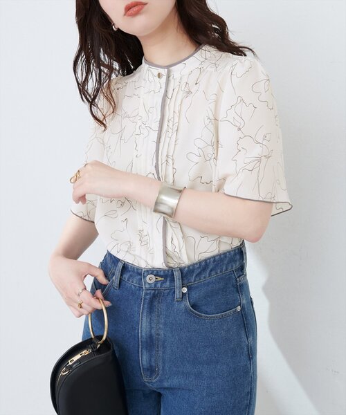 natural couture(ナチュラルクチュール)の「パイピングタックフレアスリーブブラウス(シャツ/ブラウス・レディース・ベージュ/ネイビー/その他1/その他2/サックスブルー・FREE)」の8枚目の写真