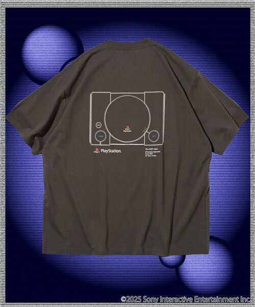 FREAK'S STORE（フリークスストア）の「PlayStation Shapes Logo TEE / プレイステーション シェイプスロゴ プリントTシャツ（Tシャツ/カットソー・メンズ・ホワイト/グレー/チャコールグレー・MEDIUM/LARGE）」の2枚目の写真