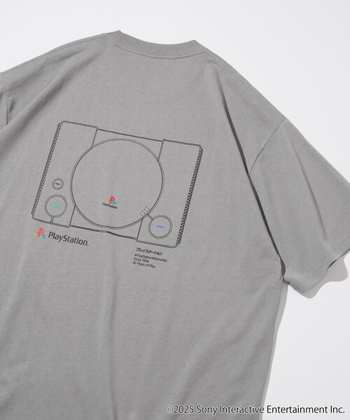 FREAK'S STORE（フリークスストア）の「PlayStation Shapes Logo TEE / プレイステーション シェイプスロゴ プリントTシャツ（Tシャツ/カットソー・メンズ・ホワイト/グレー/チャコールグレー・MEDIUM/LARGE）」の12枚目の写真