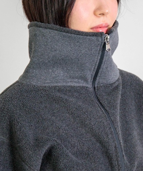 ALWEL（オルウエル）の「[ALWEL] FLEECE HIGH NECK PO / フリース ハイネックプルオーバー（ニット/セーター・レディース・モカ/ブラック/チャコールグレー・FREE）」の21枚目の写真