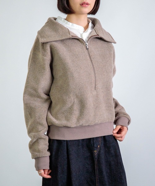 ALWEL（オルウエル）の「[ALWEL] FLEECE HIGH NECK PO / フリース ハイネックプルオーバー（ニット/セーター・レディース・モカ/ブラック/チャコールグレー・FREE）」の4枚目の写真