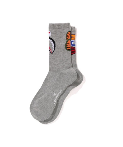 A BATHING APE(アベイシングエイプ)の「SHARK SOCKS(ソックス/靴下・メンズ・ブラック/グレー/パープル/ホワイト・LARGE/MEDIUM)」の1枚目の写真