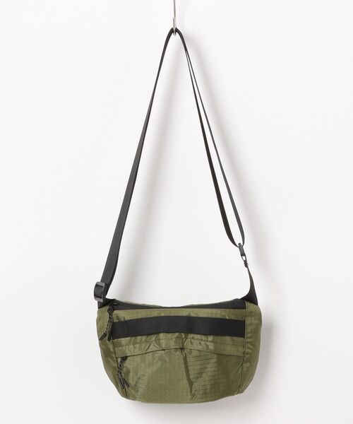 STYLEBLOCK（スタイルブロック）の「ナイロンショルダーバッグ（ショルダーバッグ・レディース・ブルー/グレー/ブラック/ネイビー/イエロー/グリーン・FREE）」の9枚目の写真