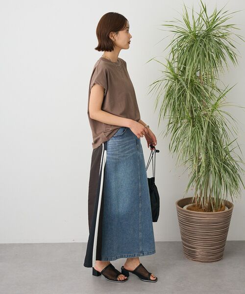 CRAFT STANDARD BOUTIQUE(クラフトスタンダードブティック)の「カットクレープクルーネックTee(Tシャツ/カットソー・レディース・ホワイト/ブラウン/イエロー/オレンジ/ブラック/パープル・FREE)」の16枚目の写真