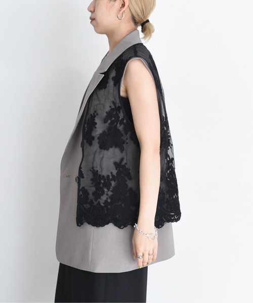 Eimee Law（エイミーロウ）の「レースレイヤード ダブルボタンジレ（ベスト・レディース・チャコールグレー/モカ/グレー/ベージュ/グレー系・FREE）」の17枚目の写真