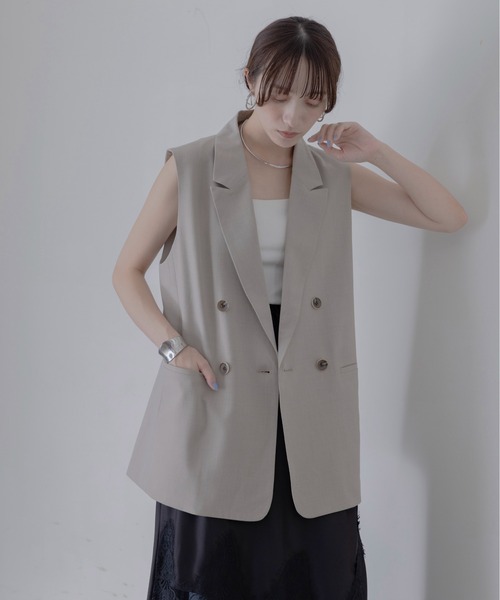 Eimee Law（エイミーロウ）の「レースレイヤード ダブルボタンジレ