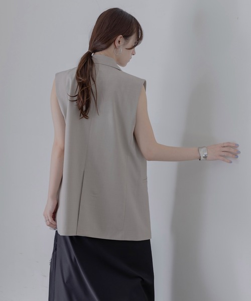 Eimee Law（エイミーロウ）の「レースレイヤード ダブルボタンジレ