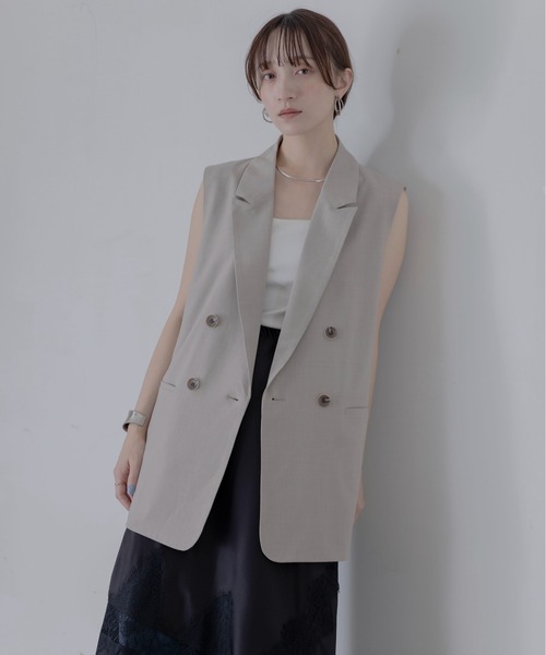Eimee Law（エイミーロウ）の「レースレイヤード ダブルボタンジレ