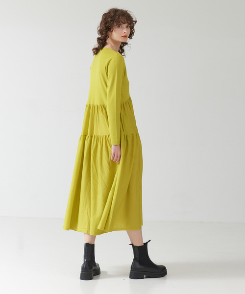 DESIGNWORKS（デザインワークス）の「ティアードロングワンピース（ワンピース・レディース・ライム/ネイビー・38）」の6枚目の写真