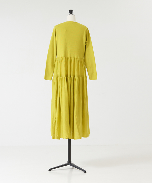 DESIGNWORKS（デザインワークス）の「ティアードロングワンピース（ワンピース・レディース・ライム/ネイビー・38）」の11枚目の写真