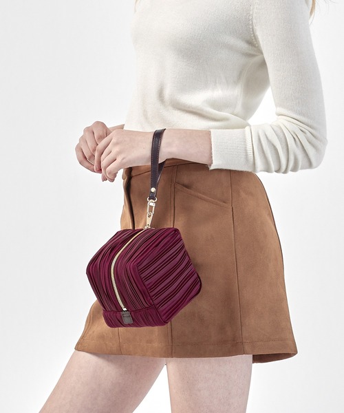 BLUEORB(ブルーオーブ)の「Cube Bag プリーツバッグ(ハンドバッグ・レディース・ベージュ/ライトグレー/ワインレッド・ONESIZE)」の13枚目の写真