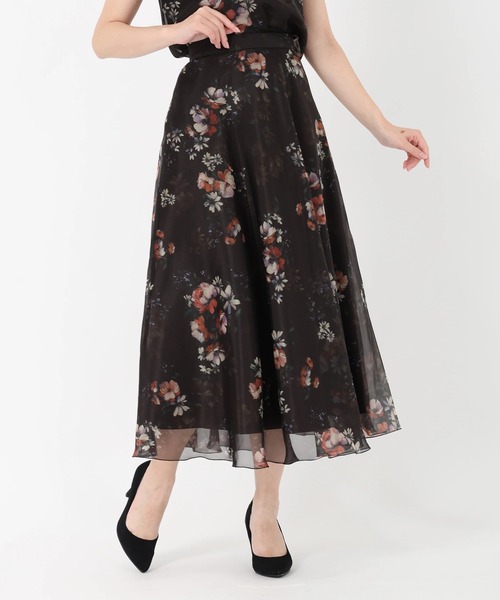 STRAWBERRY-FIELDS（ストロベリーフィールズ）の「ビタースイートガーデン_プリントフレアースカート（スカート・レディース・ダークブラウン・1/2）」の11枚目の写真