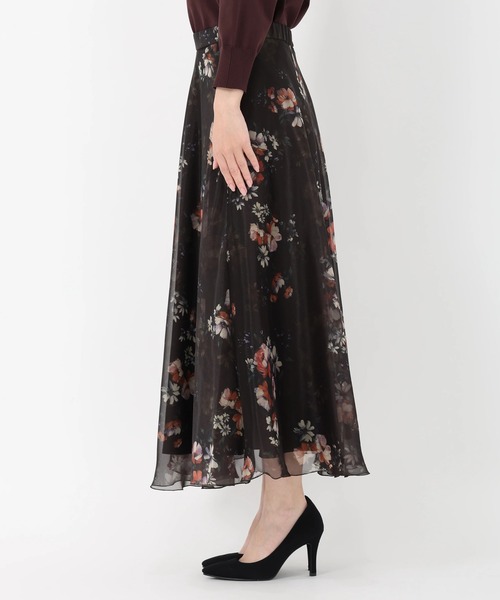 STRAWBERRY-FIELDS（ストロベリーフィールズ）の「ビタースイートガーデン_プリントフレアースカート（スカート・レディース・ダークブラウン・1/2）」の4枚目の写真