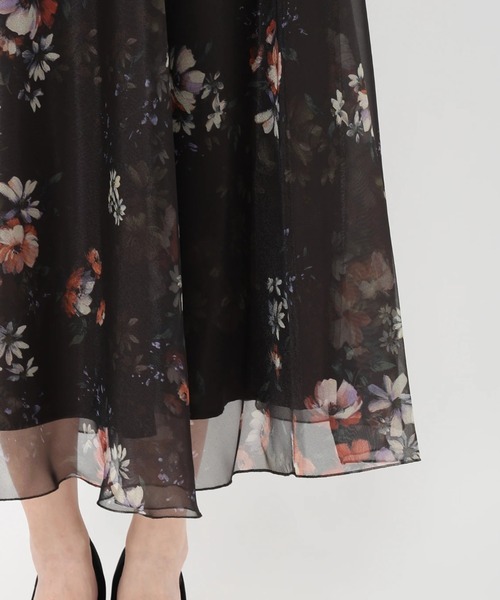 STRAWBERRY-FIELDS（ストロベリーフィールズ）の「ビタースイートガーデン_プリントフレアースカート（スカート・レディース・ダークブラウン・1/2）」の7枚目の写真