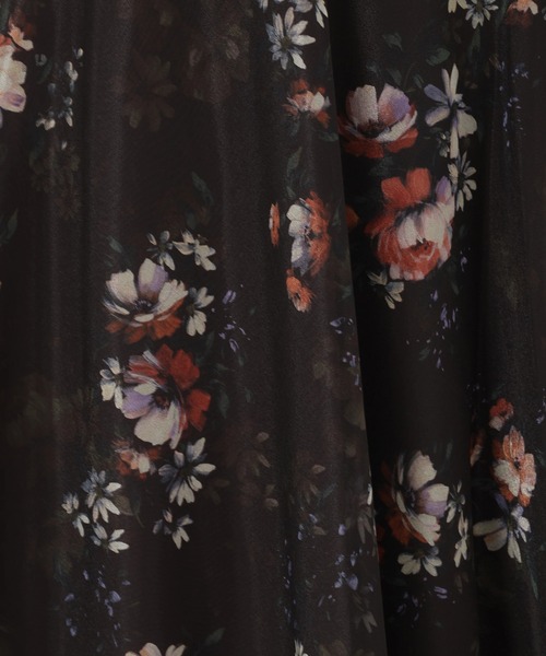 STRAWBERRY-FIELDS（ストロベリーフィールズ）の「ビタースイートガーデン_プリントフレアースカート（スカート・レディース・ダークブラウン・1/2）」の6枚目の写真