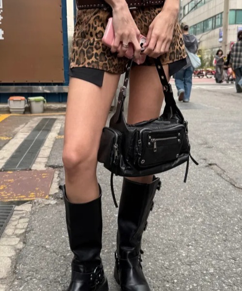 BLACKPURPLE(ブラックパープル)の「【日本未発売/WEB限定】BLACK PURPLE(ブラックパープル)/3WAY 軽量 ショルダー トート クロスバッグ/Marco Bag(ショルダーバッグ・レディース・ベージュ/ブラウン/ピンク/ブラック/グレー・FREE)」の8枚目の写真