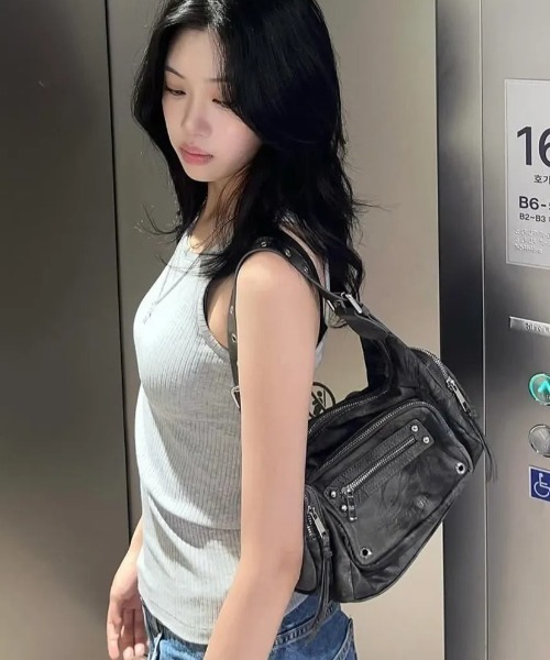 BLACKPURPLE(ブラックパープル)の「【日本未発売/WEB限定】BLACK PURPLE(ブラックパープル)/3WAY 軽量 ショルダー トート クロスバッグ/Marco Bag(ショルダーバッグ・レディース・ベージュ/ブラウン/ピンク/ブラック/グレー・FREE)」の14枚目の写真