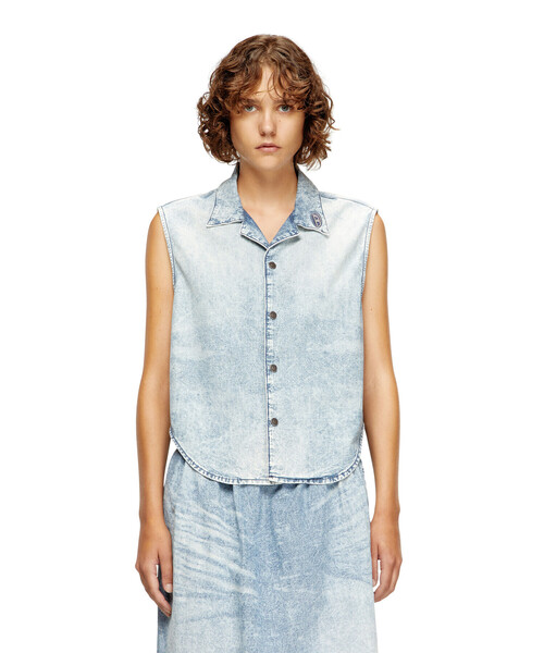 DIESEL（ディーゼル）の「ウィメンズ デニムスリーブレスシャツ DE-NABI-S（シャツ/ブラウス・レディース・ライトインディゴブルー・LARGE/MEDIUM/X-SMALL/SMALL）」の4枚目の写真