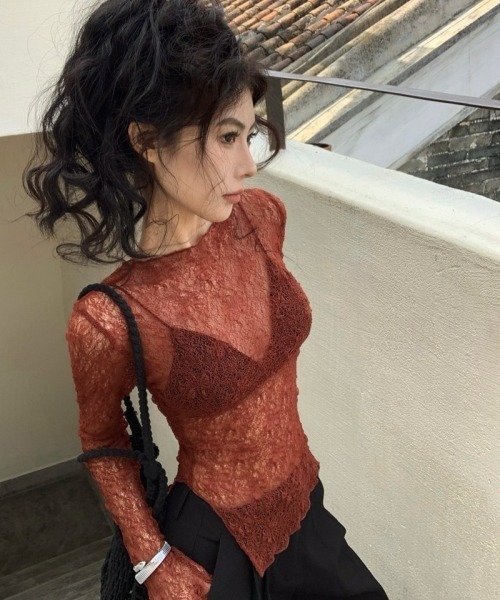 gossip！ロサンゼルス（ゴシップロサンゼルス）の「【Y2Kガーリー】レトロレース透け感長袖クルーネックTシャツ（シャツ/ブラウス・レディース・オフホワイト/ブラウン/ブラック・FREE）」の16枚目の写真