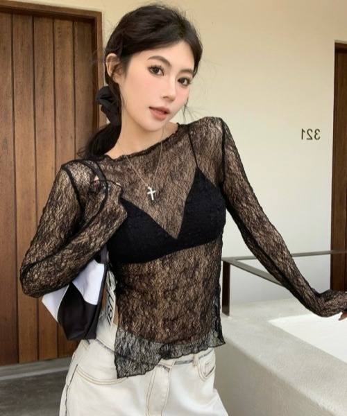 gossip！ロサンゼルス（ゴシップロサンゼルス）の「【Y2Kガーリー】レトロレース透け感長袖クルーネックTシャツ（シャツ/ブラウス・レディース・オフホワイト/ブラウン/ブラック・FREE）」の4枚目の写真