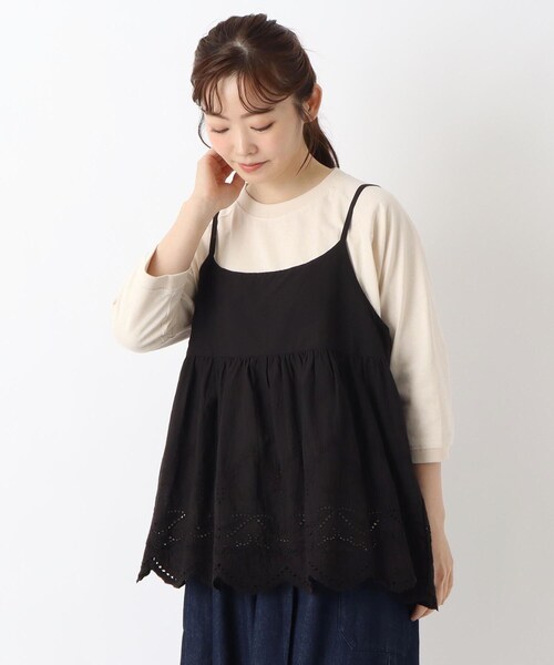 one'sterrace(ワンズテラス)の「スカラップ刺繍 キャミソール(シャツ/ブラウス・レディース・ブラック系8/アイボリー系8・02)」の1枚目の写真