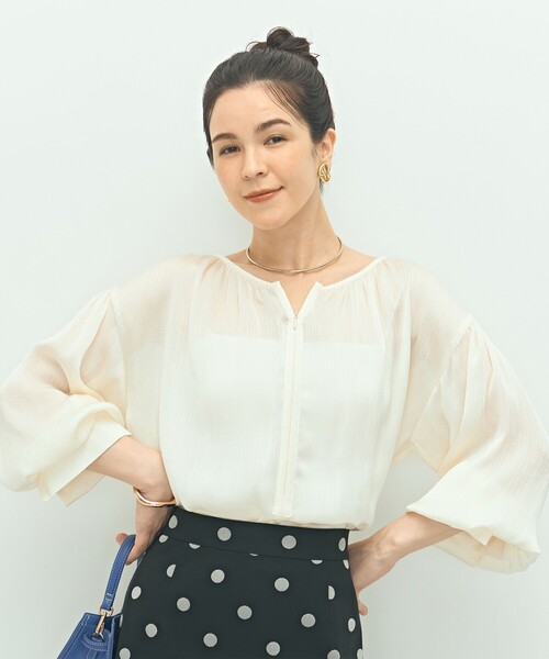 NOLLEY’S(ノーリーズ)の「楊柳サテン2WAYギャザーブラウス(シャツ/ブラウス・レディース・オフホワイト/ライトグリーン/チャコールグレー・38)」の8枚目の写真