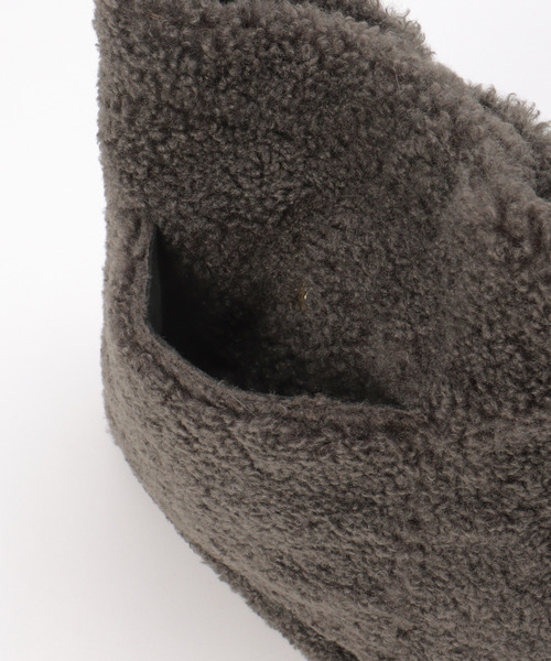 ikka（イッカ）の「プードルエコファーショルダーバッグ（ショルダーバッグ・レディース・ダークグレー/ベージュ・FREE）」の17枚目の写真