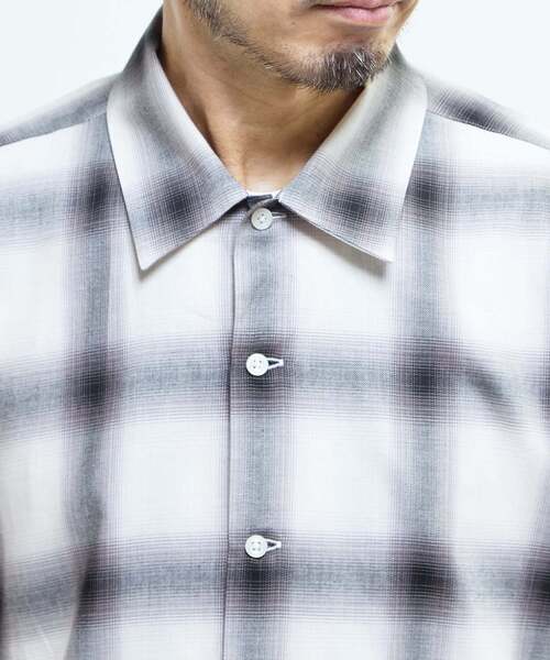 MEN'S MELROSE（メンズメルローズ）の「オンブレチェックオープンカラーシャツ（シャツ/ブラウス・メンズ・ライトグレー/レッド・2/4/3）」の10枚目の写真
