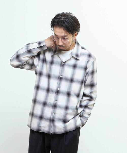 MEN'S MELROSE（メンズメルローズ）の「オンブレチェックオープンカラーシャツ（シャツ/ブラウス・メンズ・ライトグレー/レッド・2/4/3）」の17枚目の写真