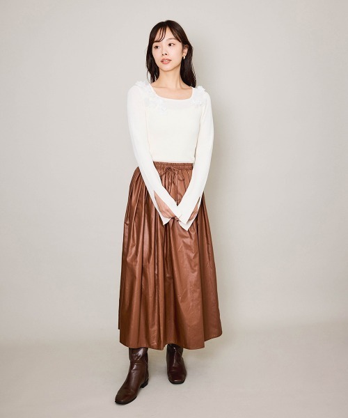 QUEENS COURT(クイーンズコート)の「シアーレザーチョウフレアスカート≪手洗い可能≫(スカート・レディース・ブラック/ブラウン・M)」の8枚目の写真