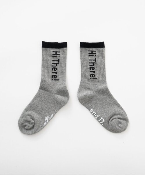 and D. petit main(アンドディープティマイン)の「【365D.】バイカラーロゴソックス/靴下(ソックス/靴下・キッズ・レッド/グレー/ブラック/ホワイト/キャメル/ターコイズブルー・S/M/L)」の3枚目の写真