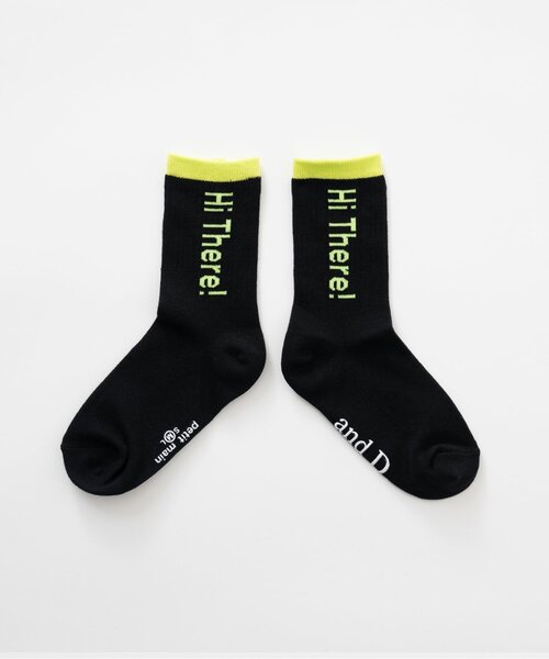 and D. petit main(アンドディープティマイン)の「【365D.】バイカラーロゴソックス/靴下(ソックス/靴下・キッズ・レッド/グレー/ブラック/ホワイト/キャメル/ターコイズブルー・S/M/L)」の2枚目の写真