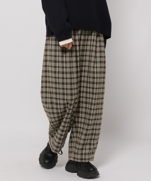 ニコアンド スタッフプロデュース　てぃらチェックゆるパンツ ニコアンド スタッフプロデュース てぃらチェックゆるパンツ