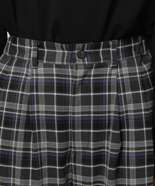 niko and...(ニコアンド)の「ツイルチェックタックパンツ(その他パンツ・レディース・ブラウン/ホワイト/パープル・LARGE/MEDIUM)」の16枚目の写真