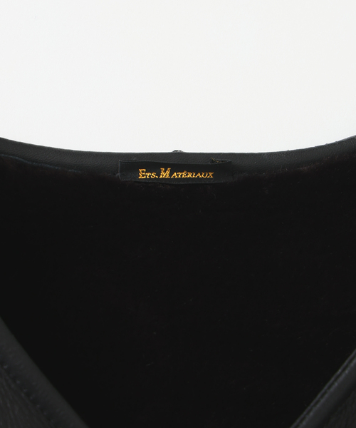 EDIFICE（エディフィス）の「ETS.MATERIAUX(マテリオ) ムートン ベスト（ライダースジャケット・メンズ・ブラック・MEDIUM/LARGE）」の17枚目の写真