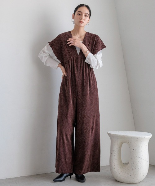 LOWRYS FARM（ローリーズファーム）の「シャーリングベロアサロペ　593383（サロペット/オーバーオール・レディース・アイボリー/ブラック/チャコールグレー/ブラウン・SMALL/MEDIUM/LARGE）」の11枚目の写真