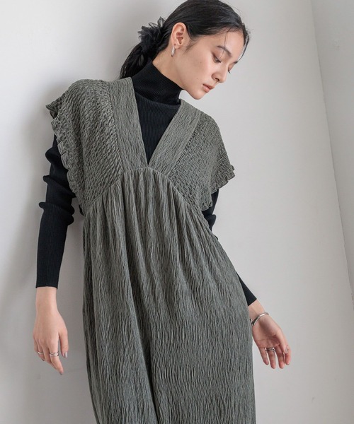 LOWRYS FARM（ローリーズファーム）の「シャーリングベロアサロペ　593383（サロペット/オーバーオール・レディース・アイボリー/ブラック/チャコールグレー/ブラウン・SMALL/MEDIUM/LARGE）」の20枚目の写真