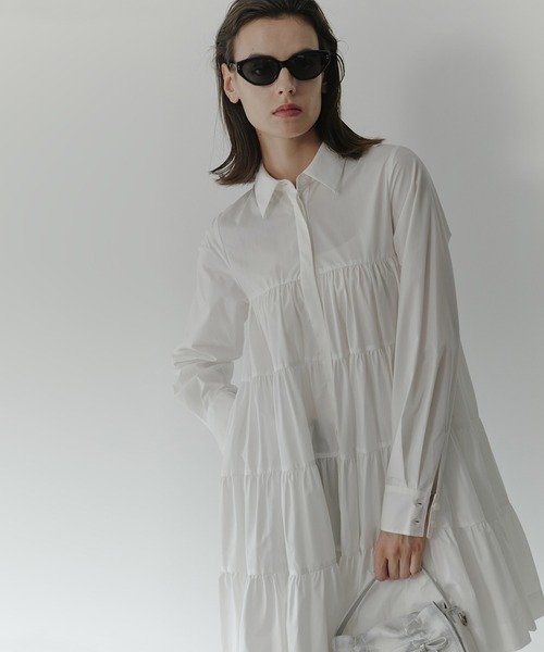 LE CIEL BLEU(ルシェルブルー)の「ドラマティックギャザードシャツドレス / Dramatic Gathered Shirt Dress(ワンピース・レディース・ブラック/オフホワイト・36/38)」の3枚目の写真