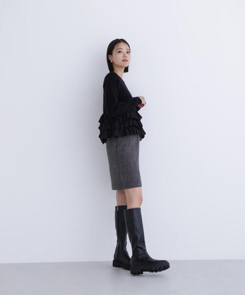 NATURAL BEAUTY BASIC（ナチュラルビューティーベーシック）の「◇ヘムフリルドッキングニット（ニット/セーター・レディース・ブラック/ベージュ/オフホワイト・FREE）」の13枚目の写真