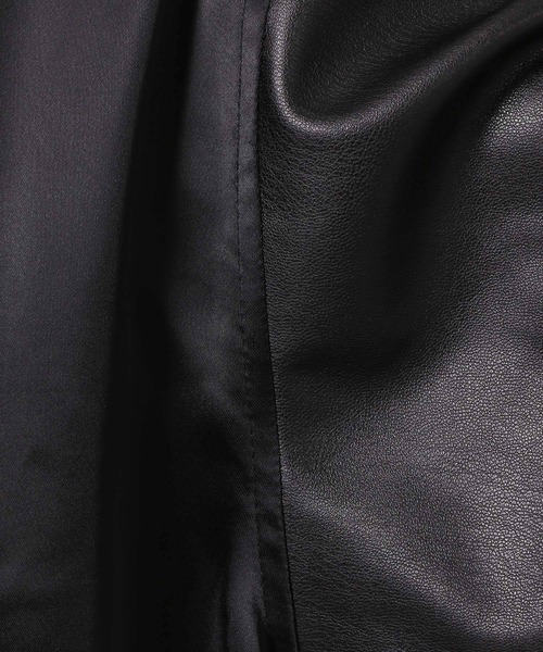 LAKOLE（ラコレ）の「PUレザースカジャン / 589549（ブルゾン・メンズ・ライトグレー/ブラウン/ブラック・LARGE/MEDIUM）」の22枚目の写真