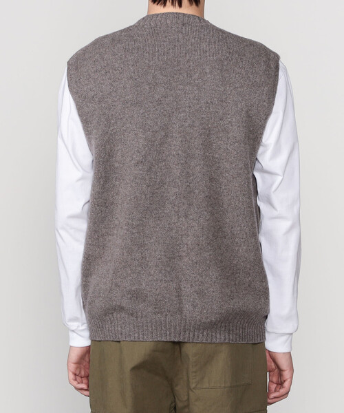Morris & Sons(モリスアンドサンズ)の「MORRIS & SONS | ジーロンラム クルーネックベスト MEN(ベスト・メンズ・ブラック/ブラウン系その他/オートミール・3/2)」の7枚目の写真